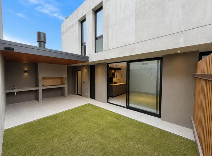 Casa · 165m² · 4 Ambientes · 1 Cochera
