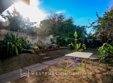 Casa · 200m² · 8 Ambientes · 1 Cochera · Casa a Reciclar o Terreno Para Emprendimiento - Alto Tránsito y Exposición