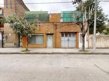 PH · 60m² · 2 Ambientes · PH a Reciclar en Venta de 2 Ambientes en Olivos con Terraza