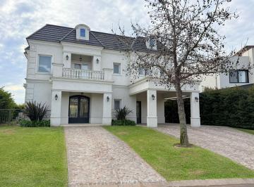AMN-AMN-4101_2 · Casa en Alquiler en Ayres Plaza - Pilar