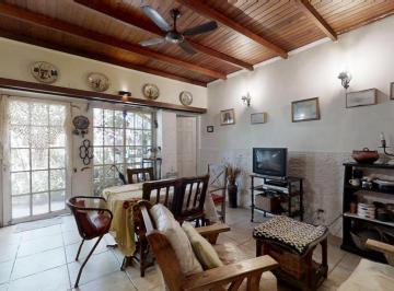 Casa · 68m² · 3 Ambientes · 1 Cochera · Casa PH en Venta de 3 Ambientes en La Calabria, San Isidro