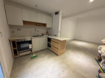 PH · 76m² · 3 Ambientes · 1 Cochera · Venta Dpto de Pasillo Reciclado de Dos Dorm. con Patio y Terraza