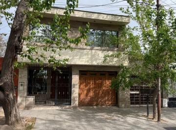 Casa de 5 ambientes, Guaymallén · Casa + Departamento en Venta en San Jose - Guaymallen