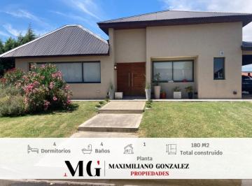 Casa · 180m² · 5 Ambientes · 1 Cochera · Casa Venta y Alquiler El Rebenque, Canning