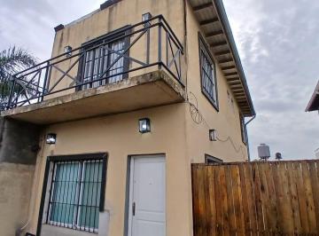 Departamento · 80m² · 4 Ambientes · 1 Cochera · Duplex en Alquiler C/ Entrada de Auto