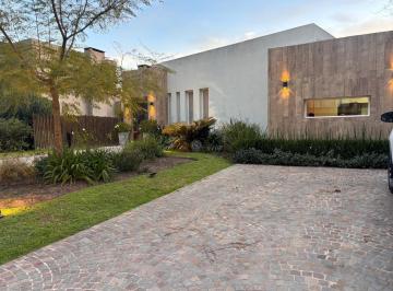 Casa · 162m² · 4 Ambientes · 1 Cochera · Casa en Venta en Haras La Pradera, Pilar, G. B. a. Zona Norte