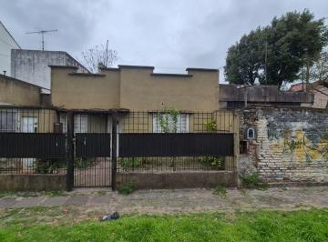 PH · 128m² · 3 Ambientes · PH 3 Amb a Reciclar en Esquina 230 m², Munro