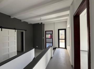 Foto · Moderna Oficina a Estrenar a m. de Mujer Urbana