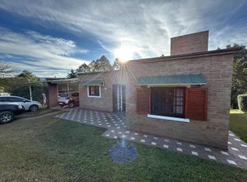 Casa · 164m² · 4 Ambientes · 2 Cocheras · Casa en Tanti Nuevo