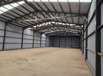 Bodega-Galpón · 420m² · 1 Ambiente · Alquiler Galpón Oficina - Sobre Calle Trenque Lauquen - Neuquén Capital