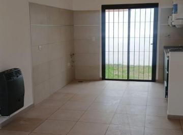 Casa de 3 ambientes, Colonia Caroya · Alquilo Casa en Colonia Caroya $700.000.