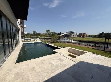 Casa · 550m² · 7 Ambientes · 2 Cocheras · Casa en Venta Al Rio, en Barrio El Yacht, Nordelta, Tigre