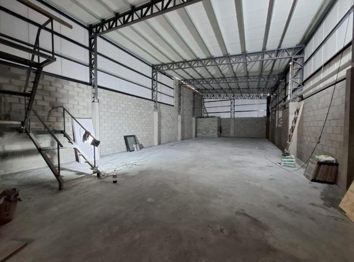 Local comercial · 340m² · 2 Cocheras