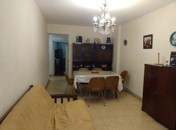 Departamento de 2 ambientes, Mar del Plata · 2 Ambientes con Dependencia, Balcon a La Calle, patio.