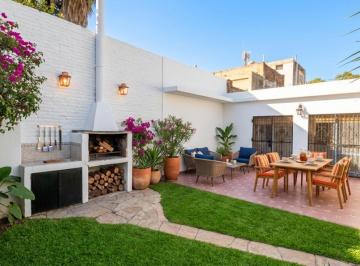 Casa · 170m² · 5 Ambientes · 1 Cochera · Casa Enorme con Pileta Para Ocupar Ya
