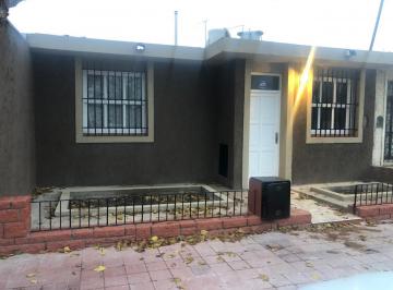 Casa · 65m² · 3 Ambientes · Casa en Godoy Cruz