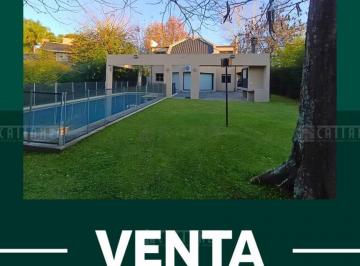 Casa · 230m² · 5 Ambientes · 1 Cochera · Casa en Venta en La Martona, Cañuelas, Resto de La Provincia
