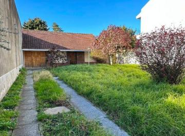 Casa de 3 ambientes, Mar del Plata · Chalet de 3 Ambientes con Garage Doble Sobre Lote de 10 X 33 m