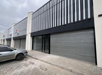 Local comercial de 3 ambientes, Córdoba · Locales Comerciales a Estrenar — Manantiales I