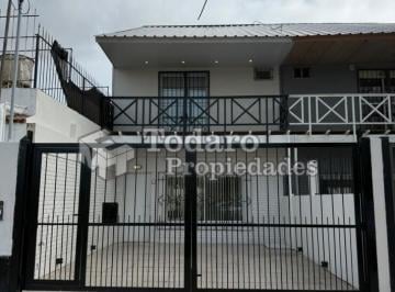 Departamento · 80m² · 4 Ambientes · 2 Cocheras · Duplex de Dos Plantas de 4 Ambientes C/cochera
