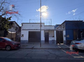 Casa · 177m² · 3 Ambientes · Casa con Galpon Zona Industrial