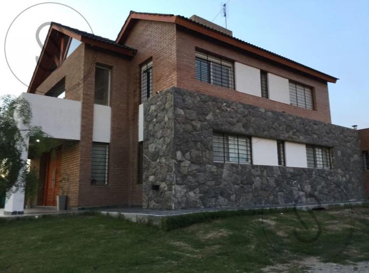 Casa en venta en Los Sauces · 5 ambientes
