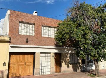 Casa de 7 ambientes, Córdoba · Venta Casa en B° Maipu