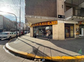 Local comercial · 90m² · Local en Flores