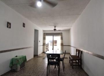 Departamento · 77m² · 4 Ambientes · Venta Amplio 4 Ambientes C/balcón Pb en Pompeya
