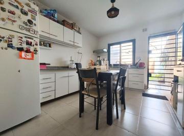 Casa · 72m² · 3 Ambientes · 2 Cocheras · Dúplex 3 Amb en Venta - Ituzaingó - Cocheras Patio
