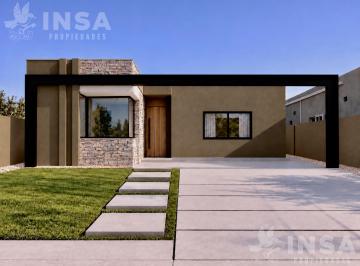 Casa · 135m² · 5 Ambientes · 2 Cocheras · Casa en Lujan de Cuyo