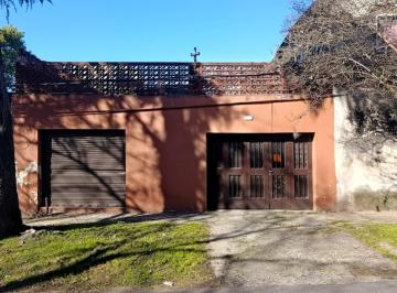 Casa · 168m² · 4 Ambientes · 1 Cochera · Venta Casa con Local y Cochera a Refaccionar - B° Saladillo
