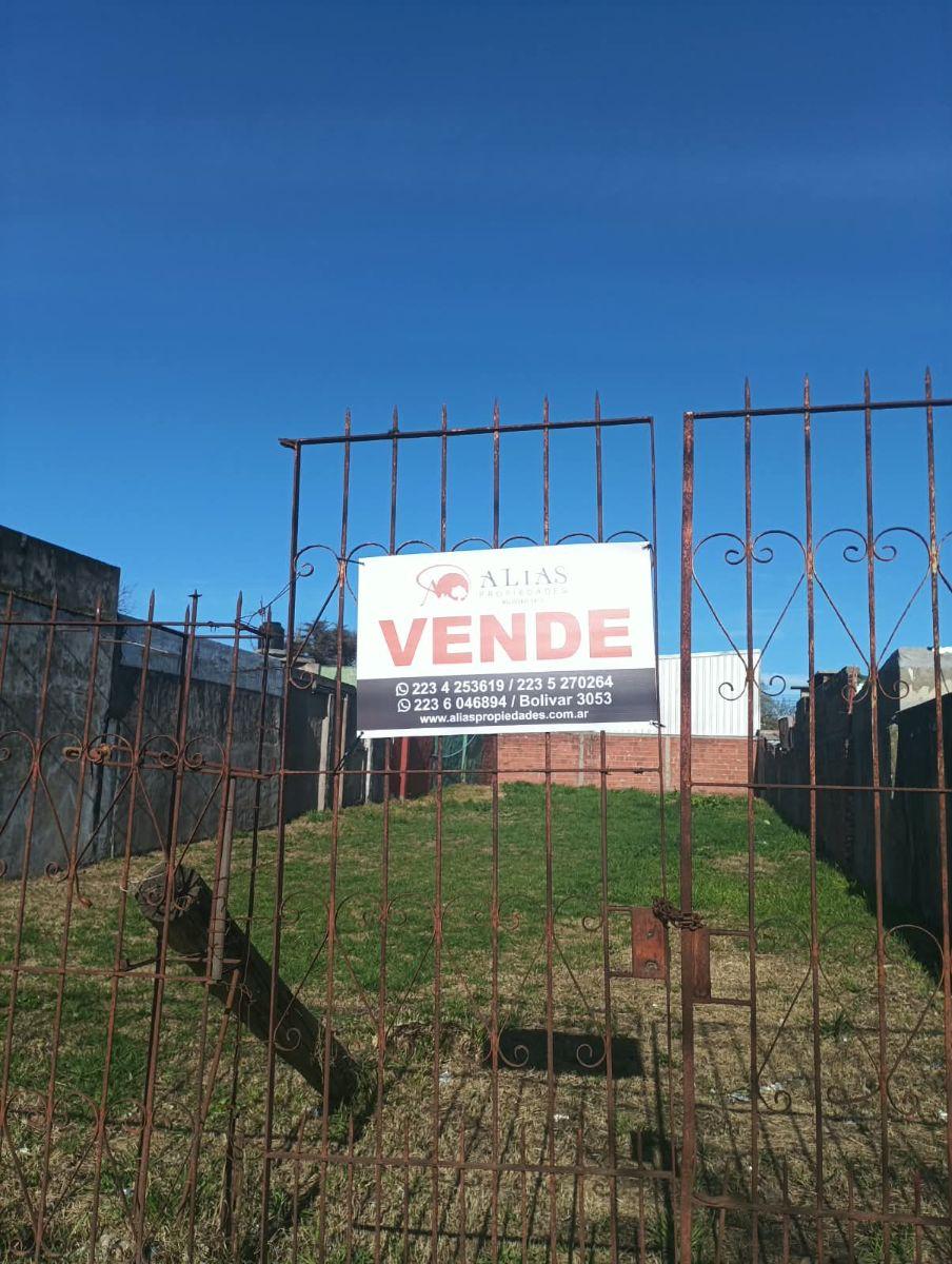 Importante lote sobre calle Av. Fortunato de la Plaza al 4500 - correedor comercial muy importante!!