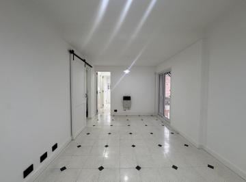 Departamento · 60m² · 4 Ambientes · Departamento en Alquiler un Dormitorio + Comodin Reciclado a Nuevo Media Cuadra Rio Parana