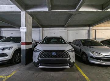 Garage · 12m² · Venta de Excelente Cochera Cubierta en Plaza Italia.