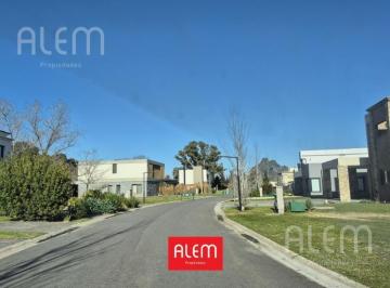 Terreno · 700m² · Lote en Venta en Ezeiza, Barrio Privado Lomas Athletic Golf