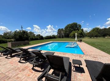 Casa · 200m² · 6 Ambientes · 2 Cocheras · Alquiler Temporada Casa de Campo Lujan