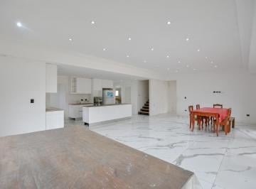 Casa · 337m² · 8 Ambientes · 2 Cocheras · Casa en Venta - Haras del Sur III