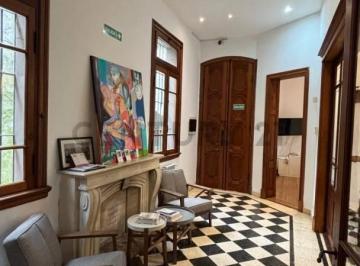 Oficina comercial · 350m² · 8 Ambientes · 3 Cocheras · Venta Casa/ Oficina Premium de 8 Ambientes con Jardín y Pileta en Vicente Lopez
