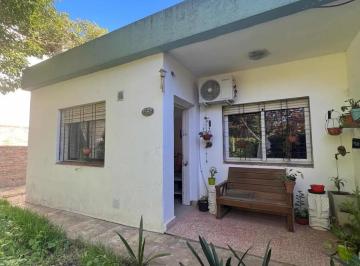 Casa · 60m² · 3 Ambientes · 1 Cochera · Venta Casa 3 Ambientes con Parque Ranelagh