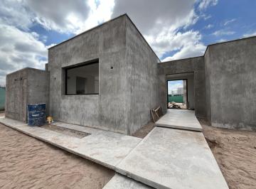 Casa · 160m² · 4 Ambientes · 2 Cocheras · Casa en Pozo en Venta en Barrio Privado Boedo Village, Luján de Cuyo