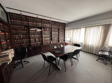 Departamento · 99m² · 5 Ambientes · Venta Depto Sobre Velez Sarfield Frente Amoblado Centro