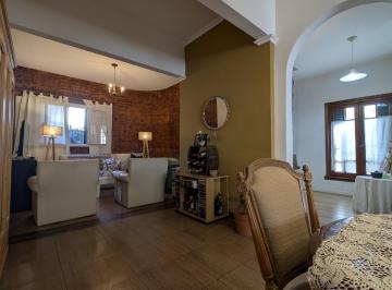 PH · 234m² · 8 Ambientes · 1 Cochera · PH 8 Ambientes en 3 Plantas con Jardin, Parrilla y Cochera en Villa Ballester