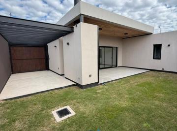 Casa · 159m² · 5 Ambientes · 2 Cocheras · Casa en Venta 3 Dorm Campo Chico Zona Sur