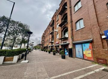 Oficina comercial · 135m² · 4 Ambientes · 1 Cochera · Oficina en Puerto Madero