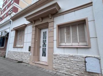 Casa de 3 ambientes, Bahía Blanca · Casa en Alquiler en Caronti 113