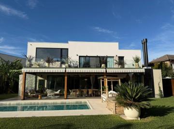 Casa · 422m² · 8 Ambientes · 3 Cocheras · Venta Casa 8 Ambientes Ayres de Pilar