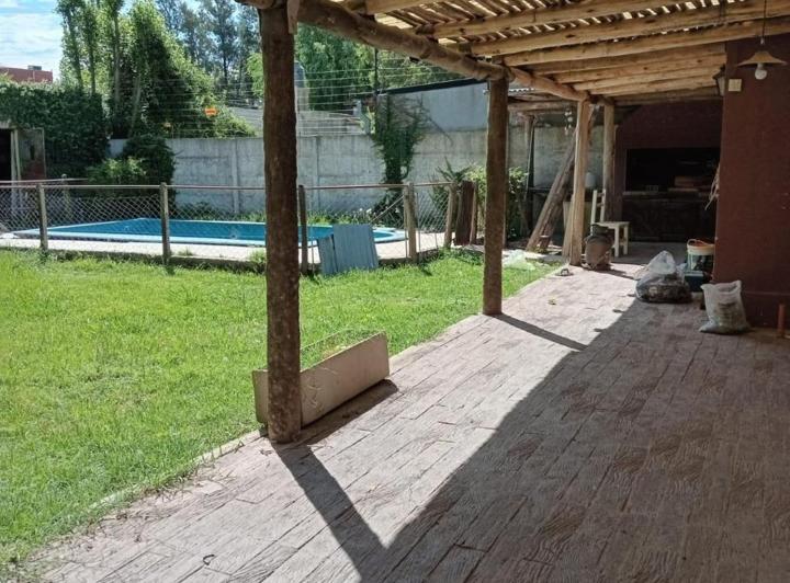 Casa · 100m² · 3 Ambientes · 2 Cocheras
