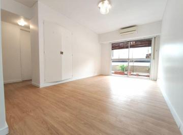 Departamento de 4 ambientes, Caballito · Cómodo 4amb Modernizado con Balcón en Gran Ubicación