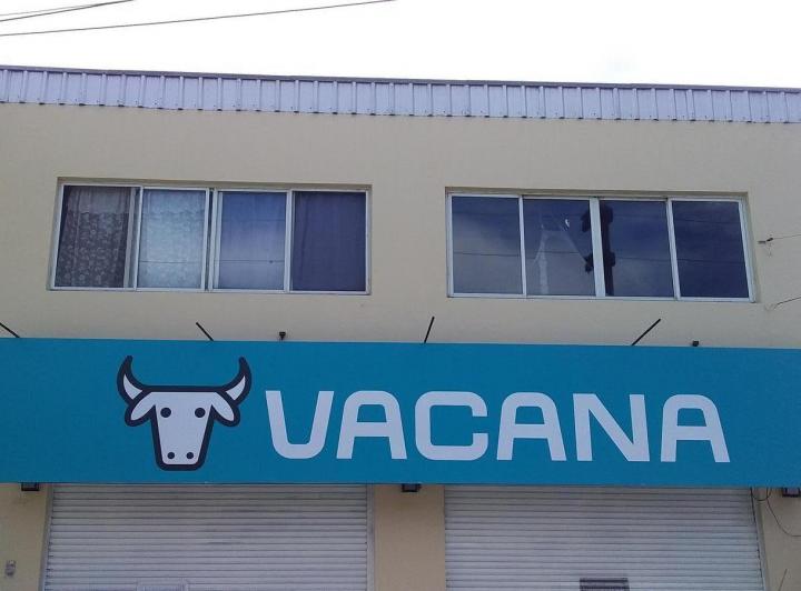 Local comercial · 244m² · 2 Ambientes · 2 Cocheras